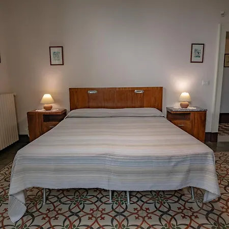 Sotto I Pini זפראנה אטניאה